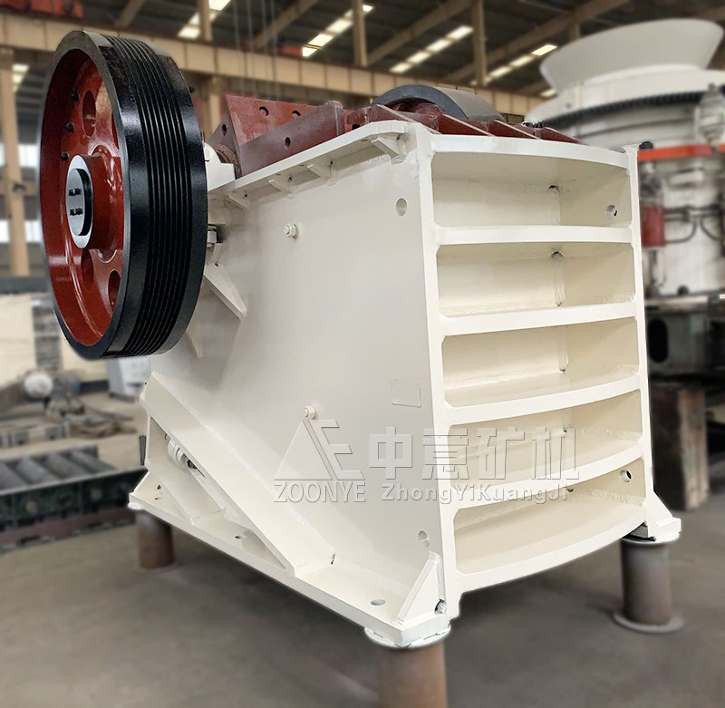 PE顎式破碎機車間實拍