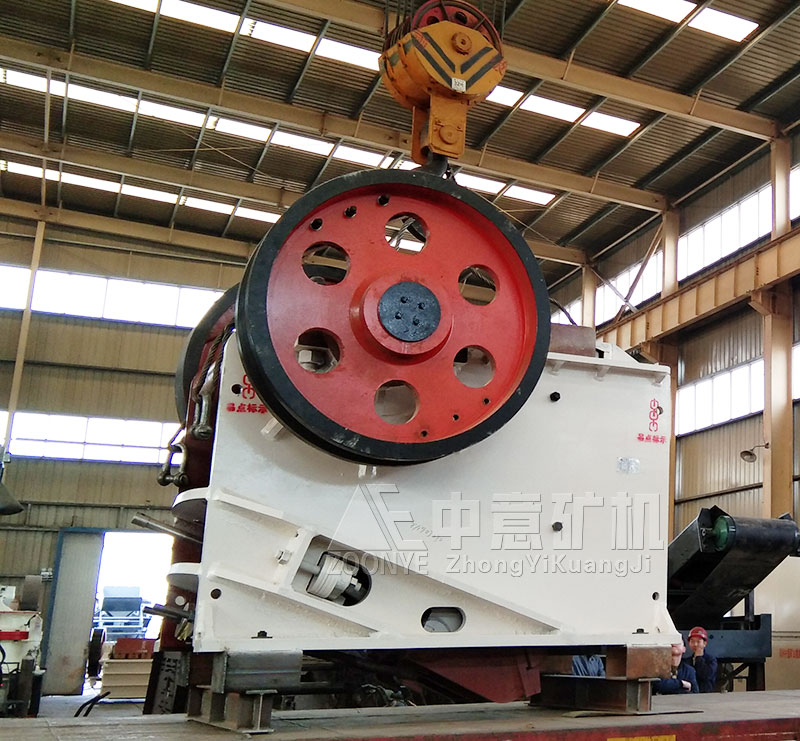 粗碎顎式破碎機實拍