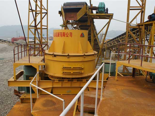 年產(chǎn)80萬噸的河卵石碎石機設(shè)備成功簽訂